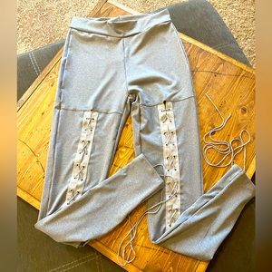 Dear lovers lace front Tummy control yoga joggers size Small NEW